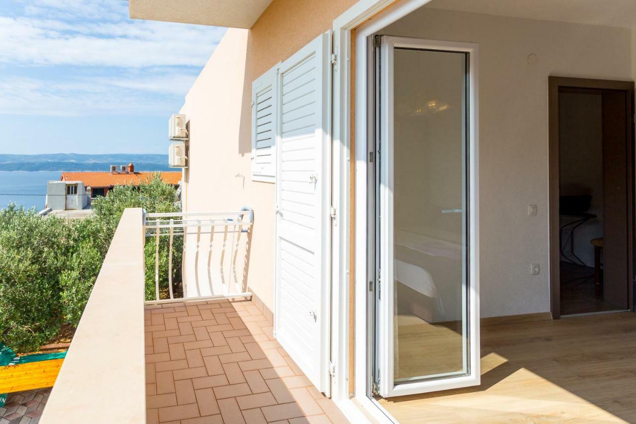 Apartments Iva Brstilo オミシュ エクステリア 写真
