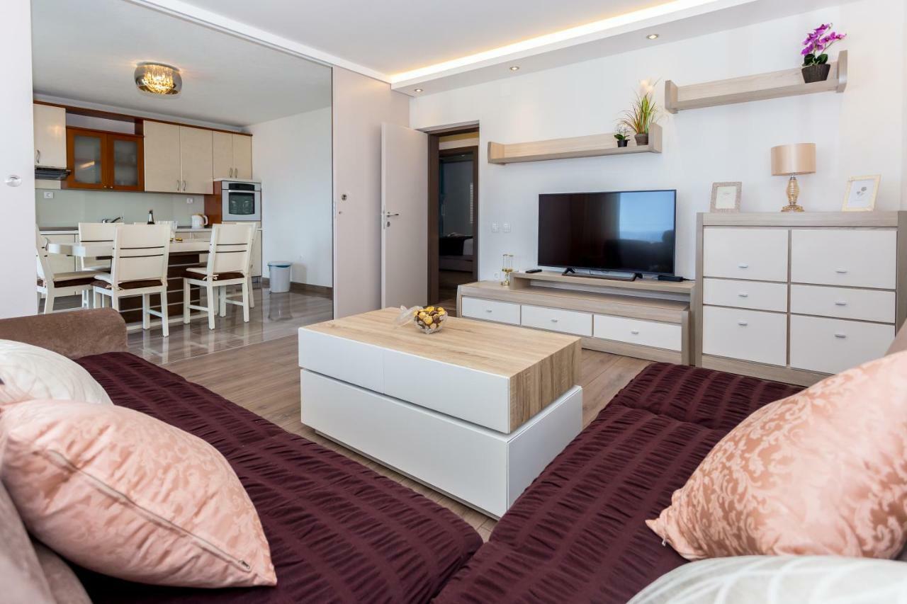 Apartments Iva Brstilo オミシュ エクステリア 写真