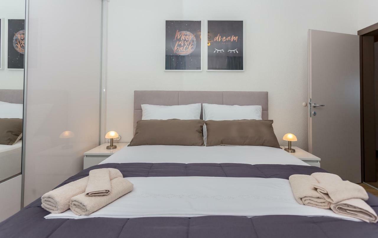 Apartments Iva Brstilo オミシュ エクステリア 写真